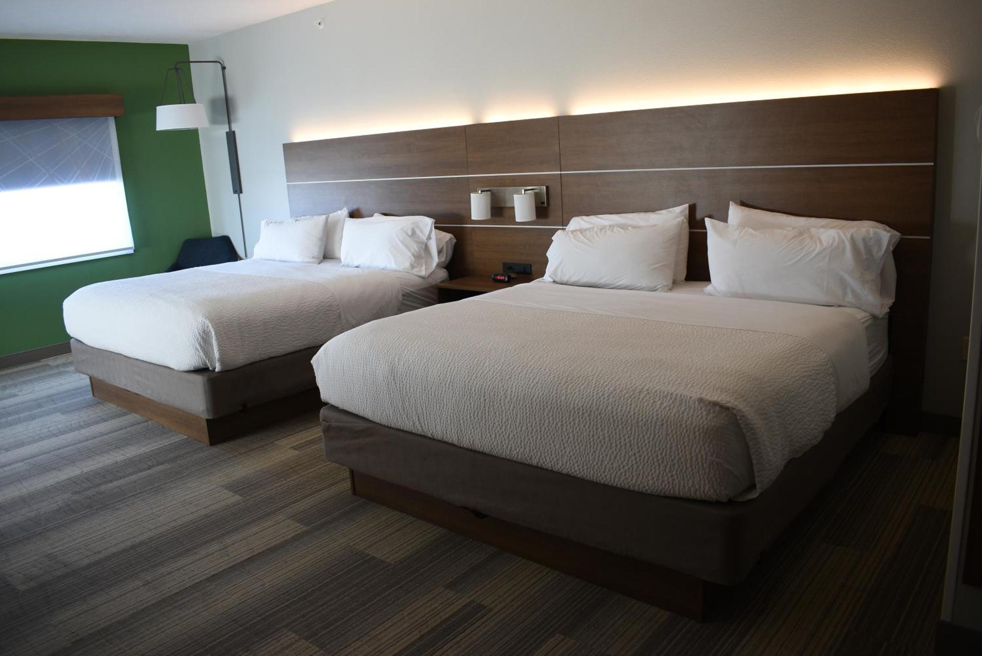 Holiday Inn Express Hotel & Suites Lincoln South By Ihg Exterior foto